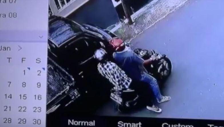 Gasak Tas di Dalam Mobil, Aksi Pencuri di Boyolali Terekam CCTV 