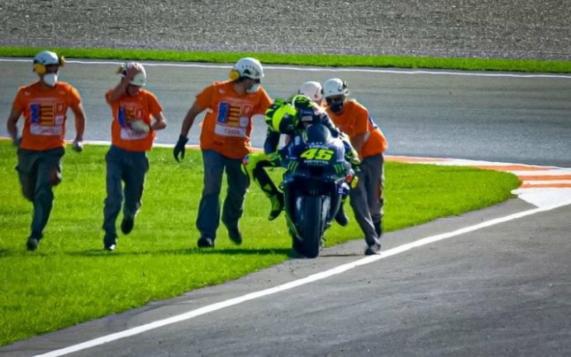 Rossi Bikin Pengakuan Mengejutkan soal Mesin Yamaha 