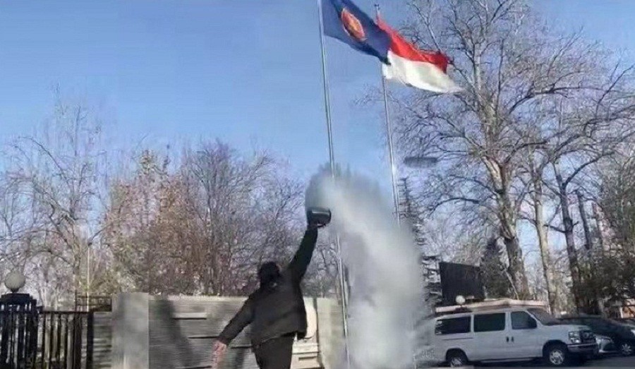 Fenomena Langka di Beijing! Air Mendidih Langsung Beku karena Suhu Sangat Dingin