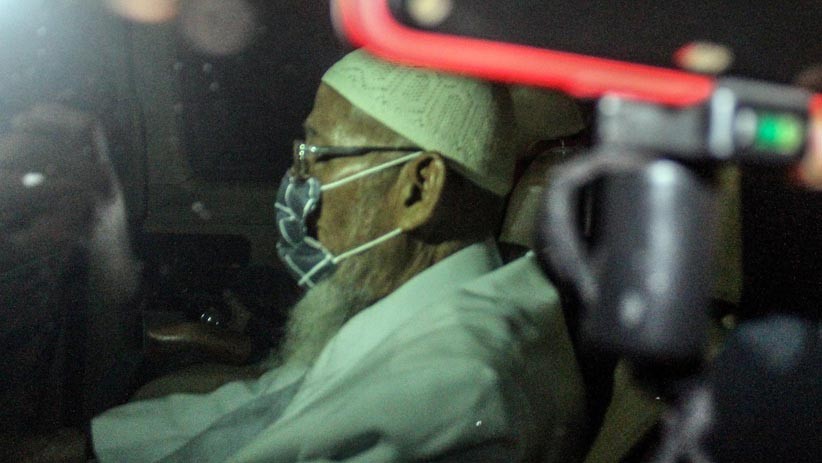 Abu Bakar Ba'asyir Dikawal Densus dan BNPT Pulang ke Sukoharjo