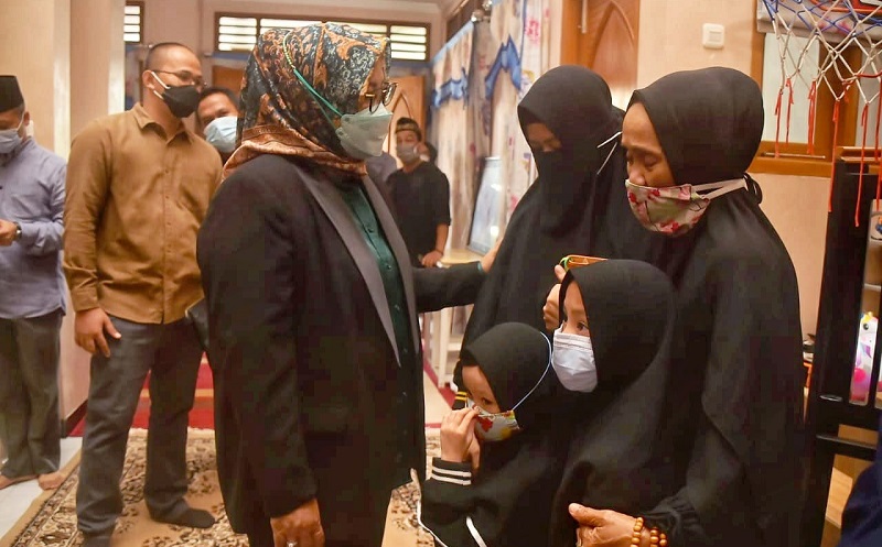 Kunjungi Keluarga Pilot Sriwijaya Air SJ182, Bupati Bogor: Kami Siap Bantu