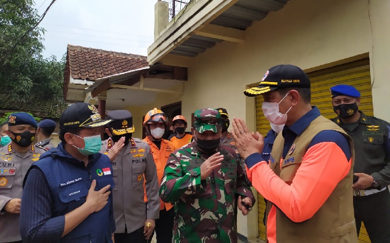 Kepala BNPB Imbau Warga di Lokasi Longsor Cimanggung Sumedang Mau Dipindahkan