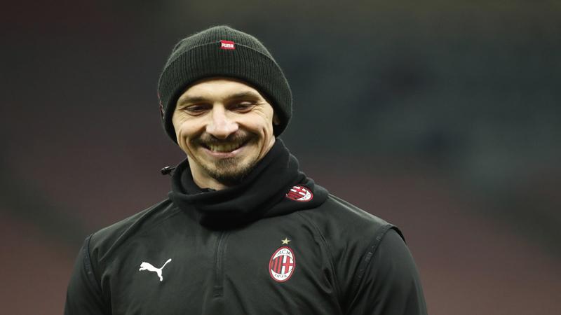 Kabar Baik Milanisti! Zlatan Ibrahimovic Perpanjang Kontrak di AC Milan 