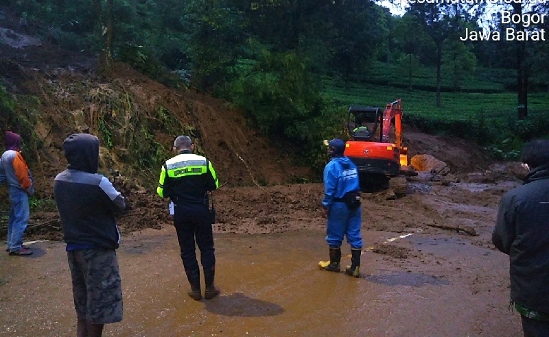 Jalur Puncak Bogor Longsor, Ini Penyebabnya