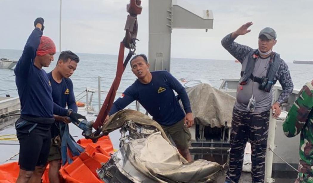 BMKG Prediksi Hujan dan Gelombang Laut Setinggi 1,4 Meter Terjadi di Lokasi Pencarian Sriwijaya Air 