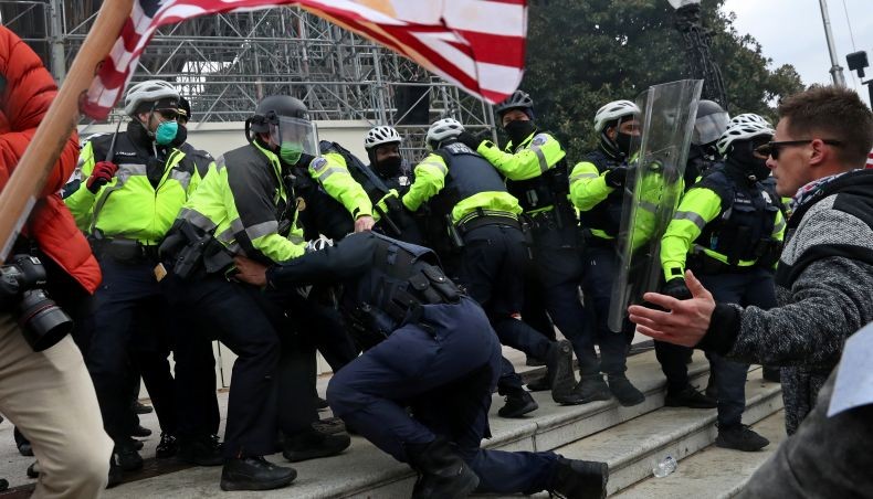 FBI Peringatkan Unjuk Rasa Bersenjata di Seluruh AS Jelang Pelantikan Joe Biden