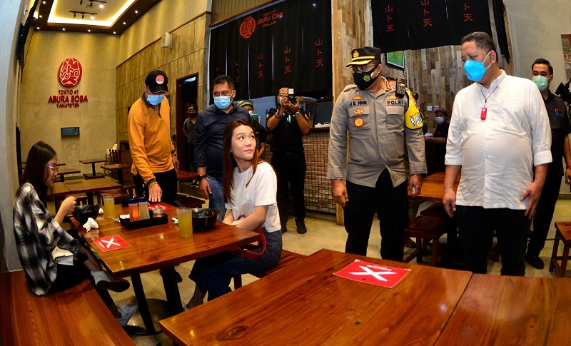 Covid-19 Belum Melandai, Pembatasan Kegiatan di Jawa-Bali Diperpanjang hingga 25 Januari