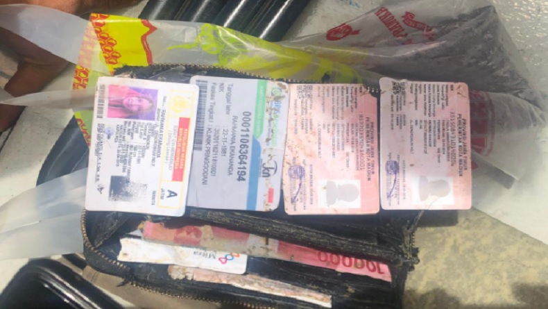 Tim Penyelam TNI AL Temukan SIM dan KTP Warga Jatim, Diduga Milik Korban Sriwijaya Air