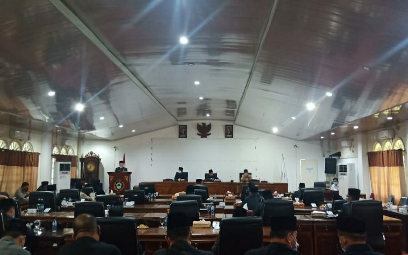 DPRD PALI Umumkan Pemberhentian Bupati dan Wakil Bupati