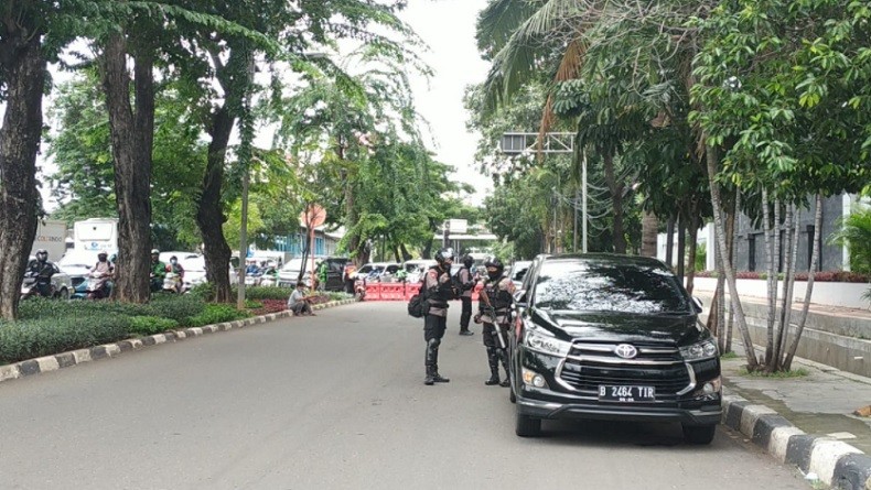 Jenazah Syekh Ali Jaber Akan Dibawa ke Rumah Duka, Polisi Tutup Jalan Menuju RS Yarsi