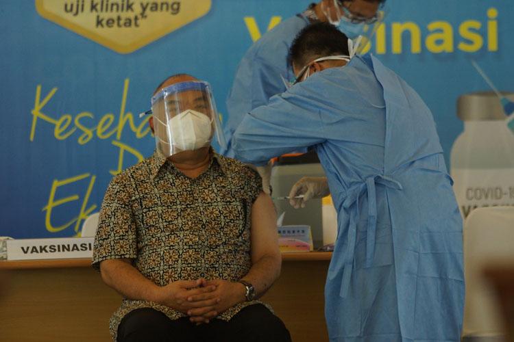  Vaksinasi Covid-19 di DIY Dimulai, Wagub Pakualam X Pertama Disuntik