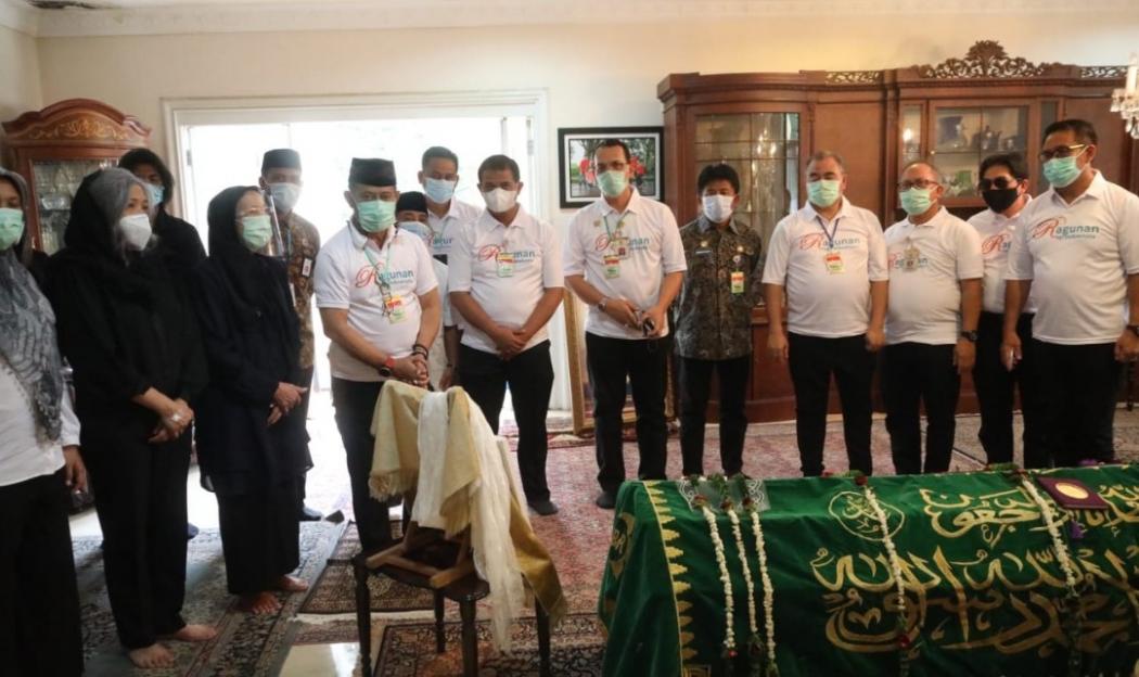 Takziah di Rumah Duka Sjarifuddin Baharsjah, Mentan SYL: Kita Lanjutkan Karyanya 