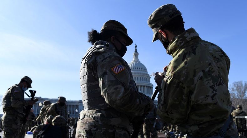 FBI Peringatkan Unjuk Rasa Bersenjata Jelang Pelantikan Biden, Penjagaan Washington DC Diperketat