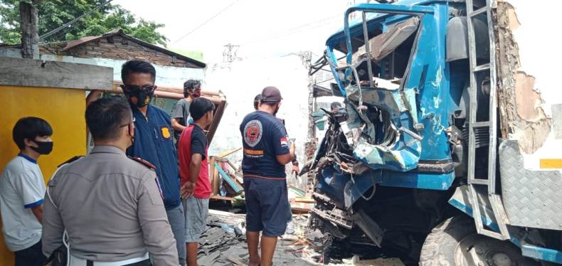 Kecelakaan Maut di Bawen, 7 Korban Dibawa ke RS Ken Saras