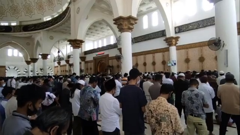 Masjid di Pontianak Gelar Salat Gaib untuk Korban Kecelakaan Pesawat Sriwijaya