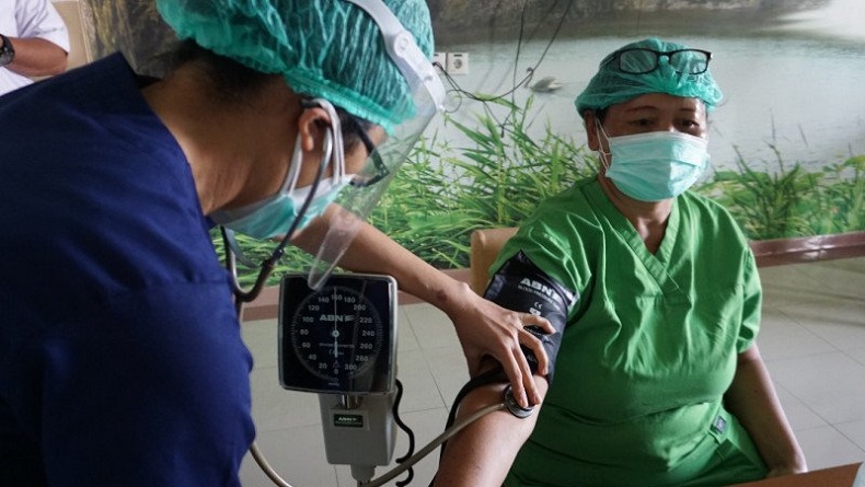 Kemenkes: 308.003 Tenaga Kesehatan Divaksin Covid-19