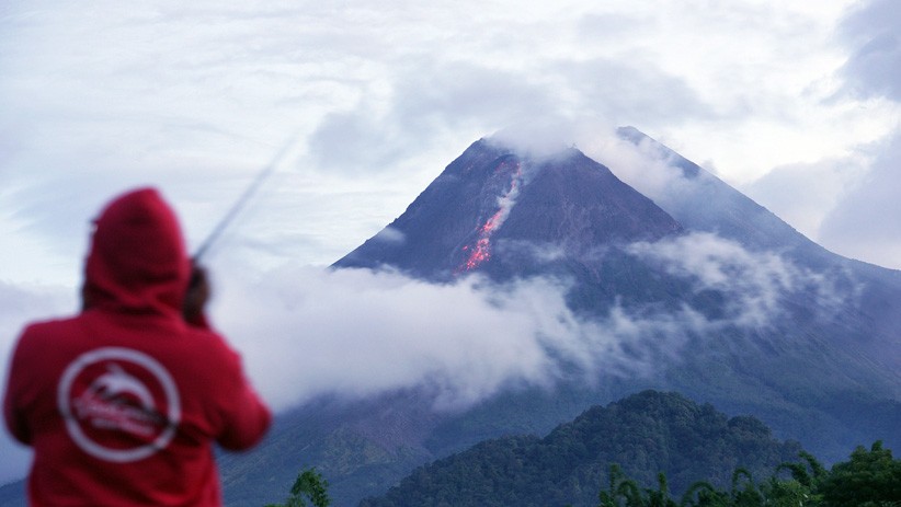 Gunung Merapi Pagi Ini Kembali Semburkan Awan Panas Guguran Sejauh 1.000 Meter 