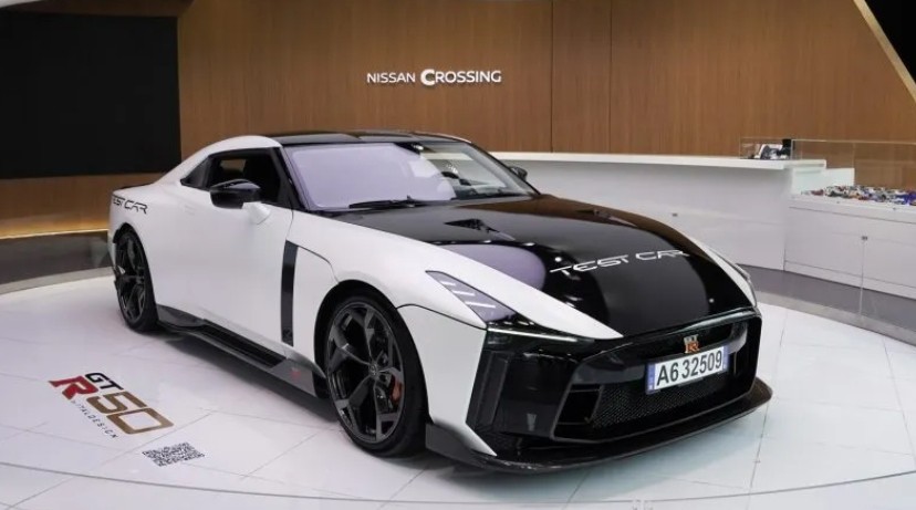 Supercar Nissan GT-R50 Seharga Rp17 Miliar Diuji Jalan di Sirkuit 