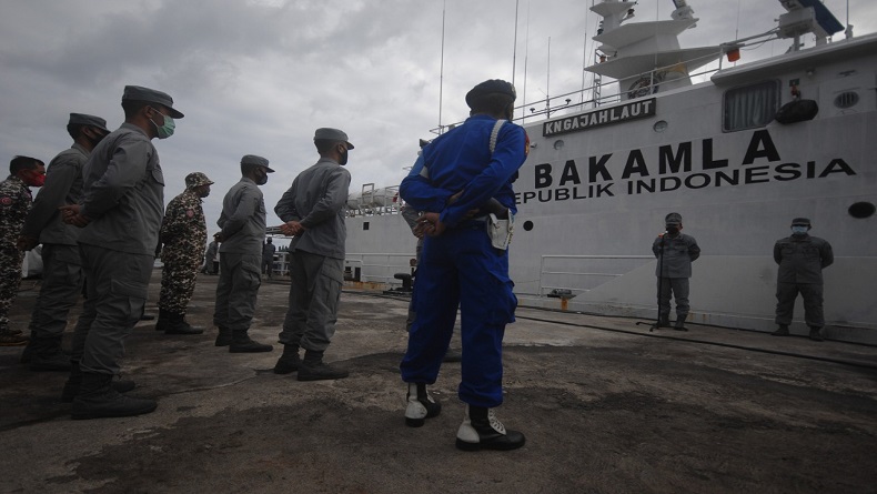 Bakamla Distribusikan Bantuan dari Sulut untuk Korban Bencana Sulbar