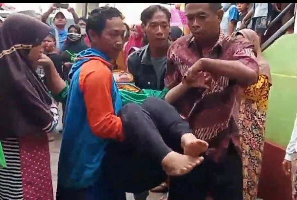 Jenazah Korban Pembunuhan di Bali Tiba di Subang, Keluarga DFL Histeris