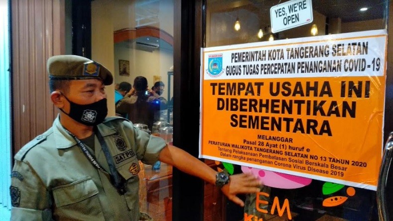 Buka Melebihi Pukul 20.00 WIB, 3 Kedai Kopi di Serpong Utara Disegel Satpol PP