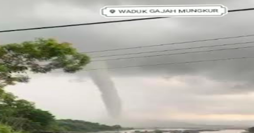Ketahui Perbedaan Fenomena Alam Water Spout dan Angin Puting Beliung