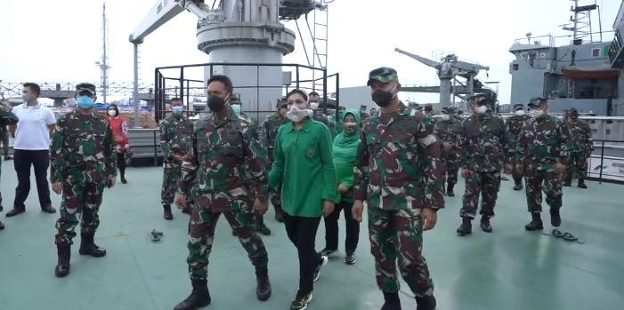 KSAD Jenderal TNI Andika Perkasa Pantau Distribusi Bantuan Bencana Alam Kalsel dan Sulbar