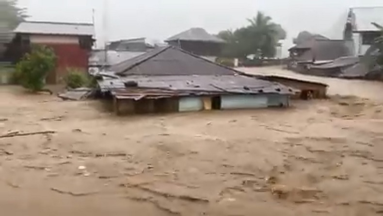 BNPB: 8 Kecamatan Terdampak Banjir di Manado, 2 Orang Meninggal, 2.000 Mengungsi
