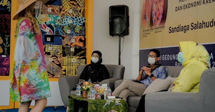Sandiaga Uno Tingkatkan Kolaborasi dengan Dekranasda Batam Perkuat Produk Ekraf
