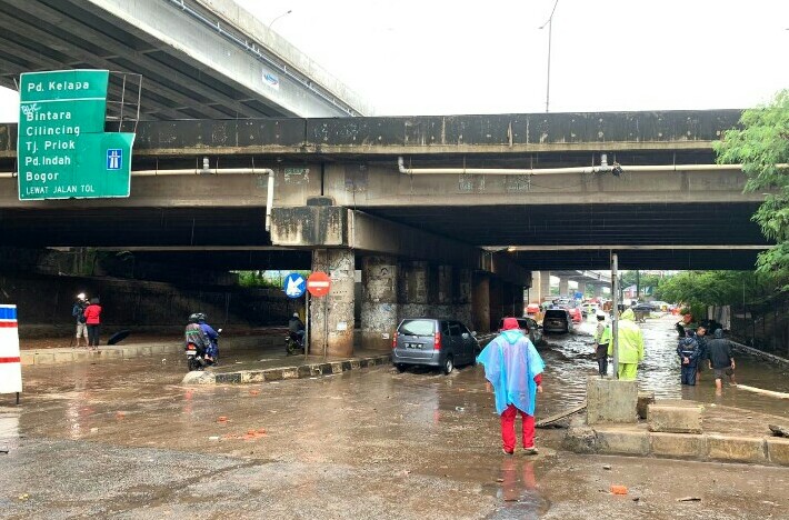 Hujan Deras, 4 Jalan Protokol di Bekasi Terendam Banjir