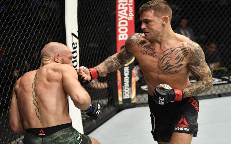Kaki Conor McGregor Mati Rasa usai Dihajar Dustin Poirier, Tinggalkan Arena UFC Pakai Tongkat