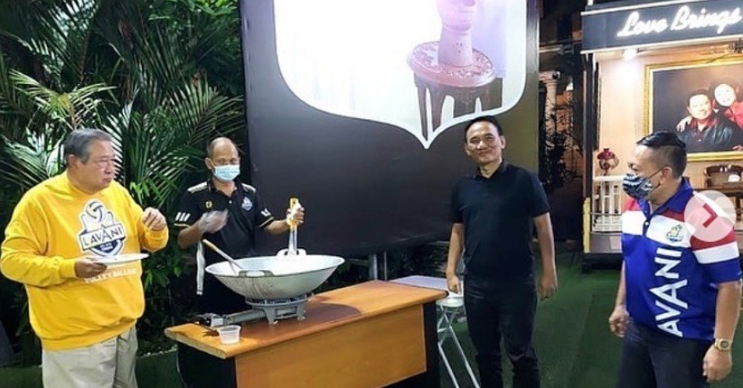 SBY Jualan Nasi Goreng Bercita Rasa Tinggi, Warganet: Semoga Laris Pak