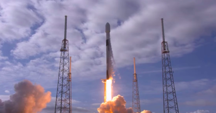 SpaceX Meluncurkan 143 Satelit ke Orbit