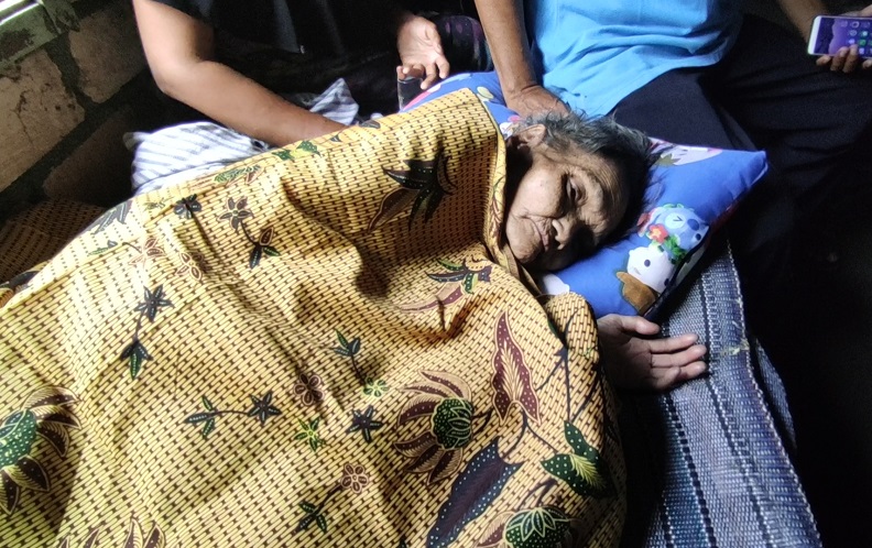 3 Tahun Lumpuh akibat Infeksi, Nenek Miskin di Lampung Selatan Dievakuasi