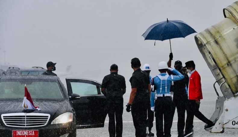 Diguyur Hujan Lebat di Palembang, Jokowi Minta Masyarakat Tingkatkan Kewaspadaan Cuaca Ekstrem