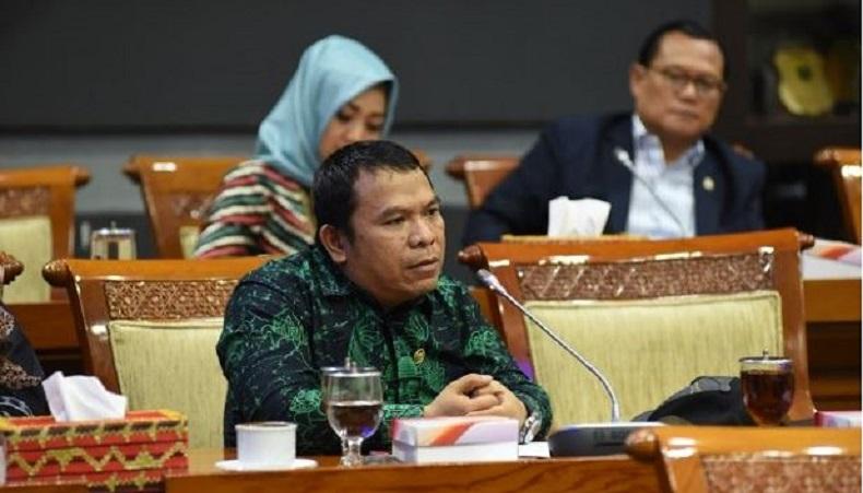 DPR Kritik Aturan Penyediaan Alat Kontrasepsi Bagi Siswa: Jangan Jadi ...