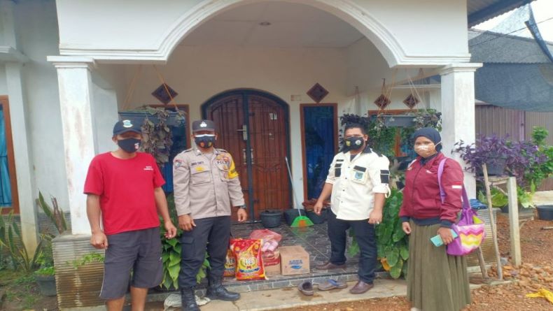 Warga Isolasi Mandiri di Bangka Barat Dapat Bantuan Sembako