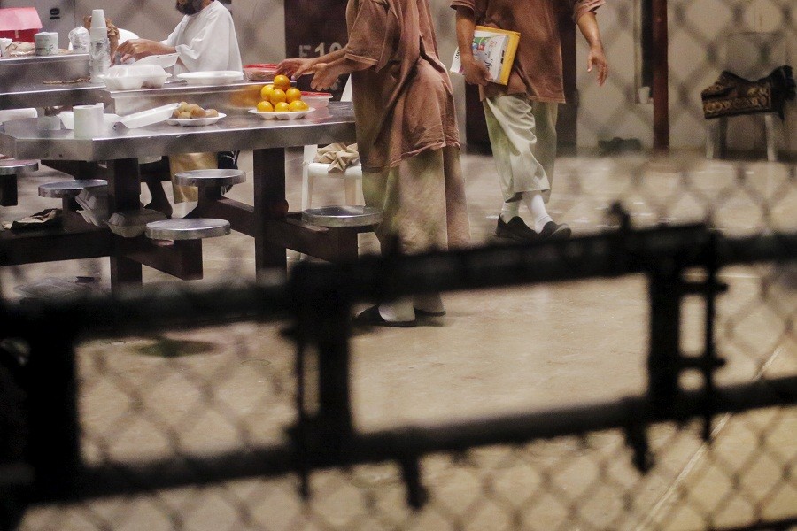 Pentagon Tunda Rencana Vaksinasi Covid untuk Tahanan Guantanamo, Kenapa?