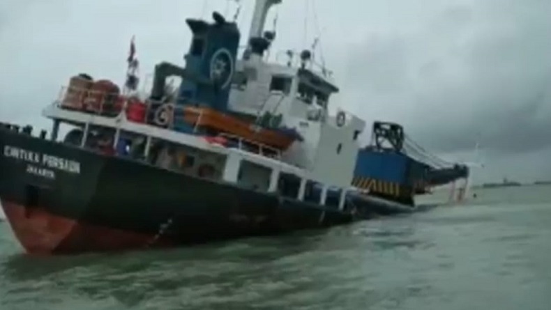 Tertabrak Kapal Lain, KM Cantika Persada dan 1.600 Ton Pupuk Tenggelam di Gresik