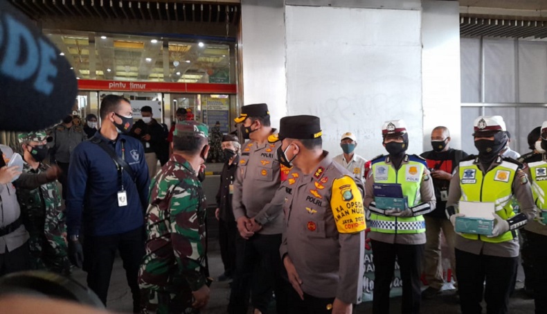 Kapolda Metro dan Pangdam Jaya Datangi Pasar Tanah Abang Blok A