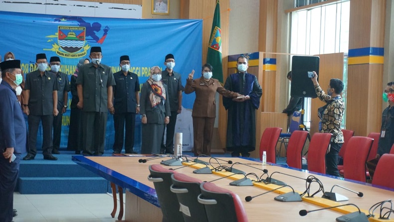 Kebijakan Bupati Aa Umbara Dinilai Aneh, Covid-19 Masih Tinggi Justru Copot Kadinkes