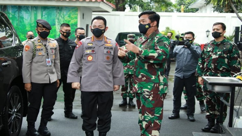 Panglima TNI Terima Kunjungan Perdana Kapolri, Dilanjutkan Sidak Pasar Tanah Abang Pantau Protokol Kesehatan