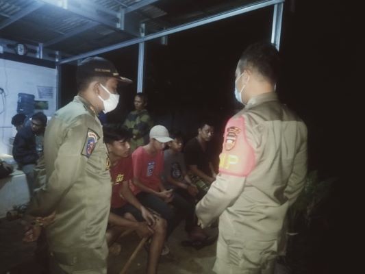 Nongkrong di Parcom Purwakarta hingga Dini Hari, Remaja Hamil Tua Terjaring Razia