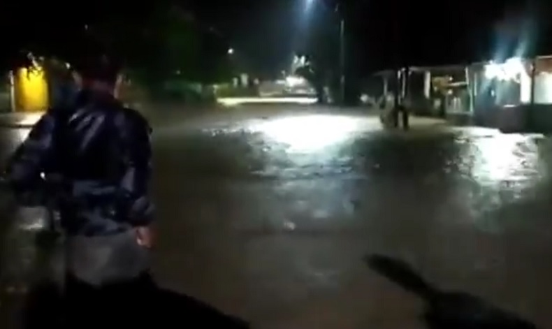 Banjir Terjang Lombok Barat, Warga Dua Kecamatan Mengungsi