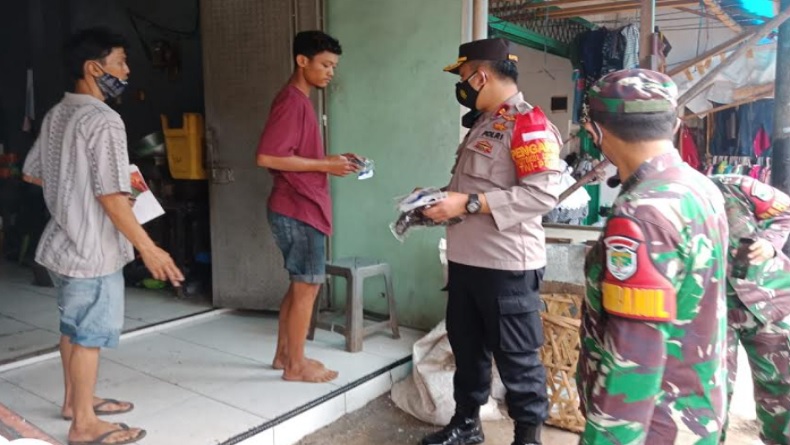 Kapolres Jakarta Pusat Pantau Penerapan Protokol Kesehatan di Pasar Kemayoran