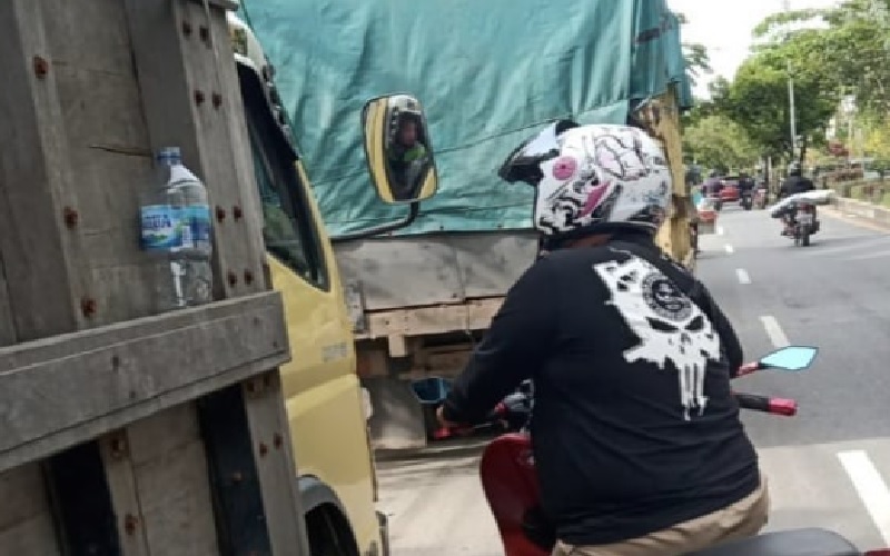 Viral Maling Gasak Uang Rp20 Juta Milik Sopir Truk di Jakbar