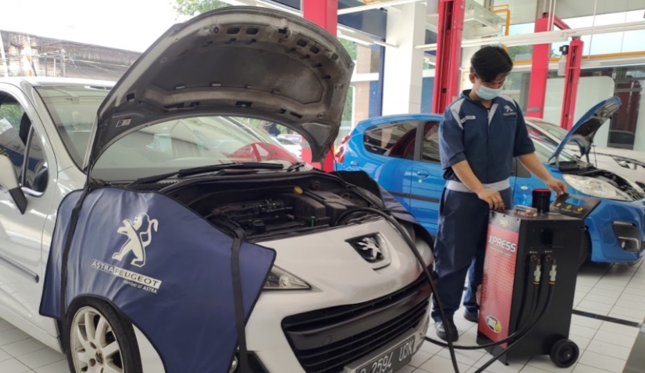 Tips Merawat Mobil Matik, Perhatikan Jadwal Menguras Oli Gearbox 