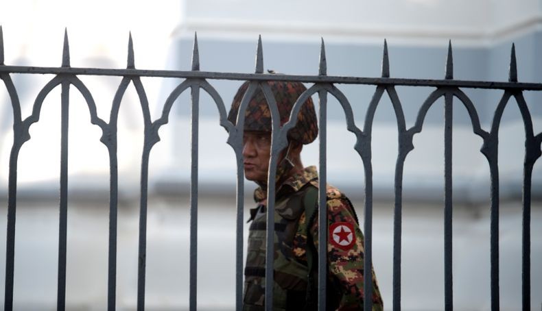 Sehari Pascakudeta, Bandara Utama Myanmar Ditutup sampai Mei