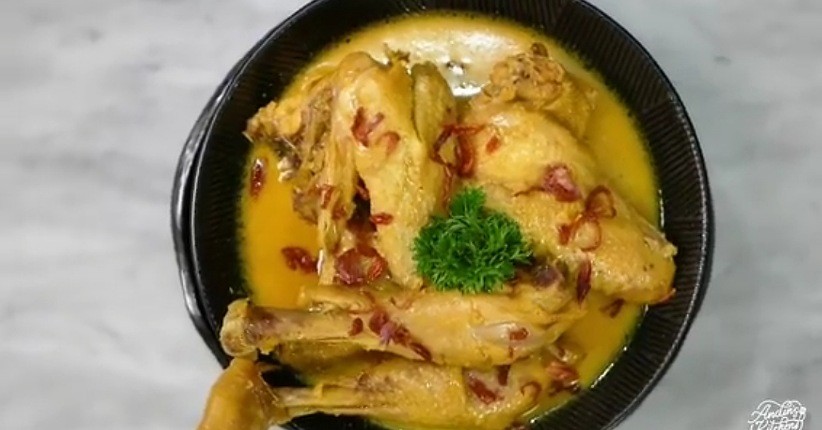 Menikmati Kelezatan Opor Ayam Kampung,  Empuk dan Gurih Bikin Ketagihan