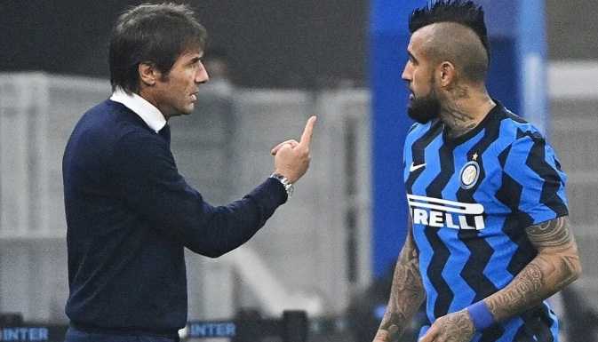 Arturo Vidal Kesal dengan Antonio Conte, Ruang Ganti Inter Milan Memanas 